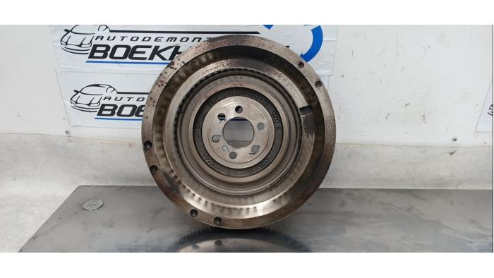 Gebruikte Vliegwiel Volkswagen Polo IV (9N1/2/3) 1.2 12V Prijs € 49,00 Margeregeling aangeboden door Boekholt autodemontage B.V