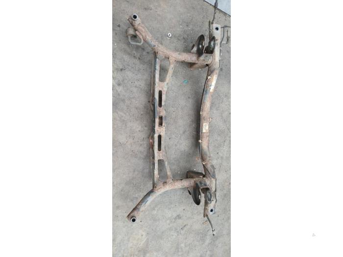 Subframe van een Volkswagen Touran (1T1/T2) 1.9 TDI 105 2006
