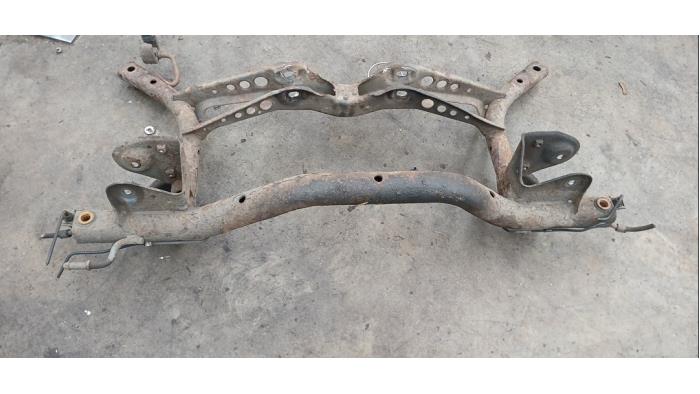 Subframe van een Volkswagen Touran (1T1/T2) 1.9 TDI 105 2006