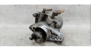 Gebruikte Vacuumpomp (Diesel) Opel Combo (Corsa C) 1.3 CDTI 16V Prijs € 28,00 Margeregeling aangeboden door Boekholt autodemontage B.V
