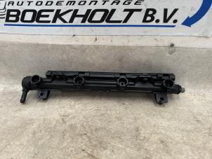 Gebruikte Injector brug Volkswagen Polo IV (9N1/2/3) 1.4 16V Prijs € 22,00 Margeregeling aangeboden door Boekholt autodemontage B.V
