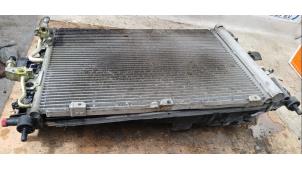 Gebruikte Radiateur Opel Astra H SW (L35) 1.6 16V Twinport Prijs € 48,00 Margeregeling aangeboden door Boekholt autodemontage B.V