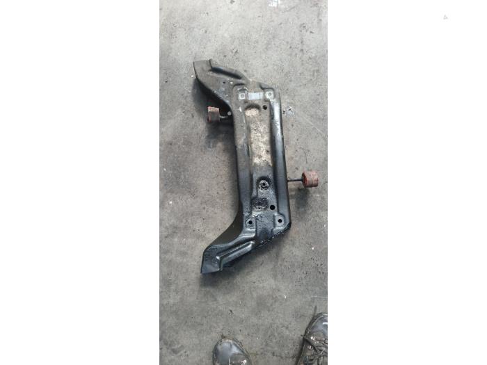 Gebruikte Subframe Volkswagen Polo IV (9N1/2/3) 1.4 16V Prijs € 48,00 Margeregeling aangeboden door Boekholt autodemontage B.V