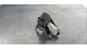 Gebruikte Ruitenwissermotor achter BMW Mini One/Cooper (R50) 1.6 16V One Prijs € 48,00 Margeregeling aangeboden door Boekholt autodemontage B.V