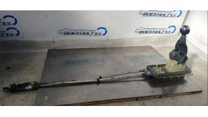 Gebruikte Versnellingsbak Bedieningskabel BMW Mini One/Cooper (R50) 1.6 16V One Prijs € 48,00 Margeregeling aangeboden door Boekholt autodemontage B.V