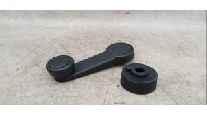 Gebruikte Raamslinger Ford Fiesta 7 1.0 EcoBoost 12V 100 Prijs € 15,00 Margeregeling aangeboden door Boekholt autodemontage B.V