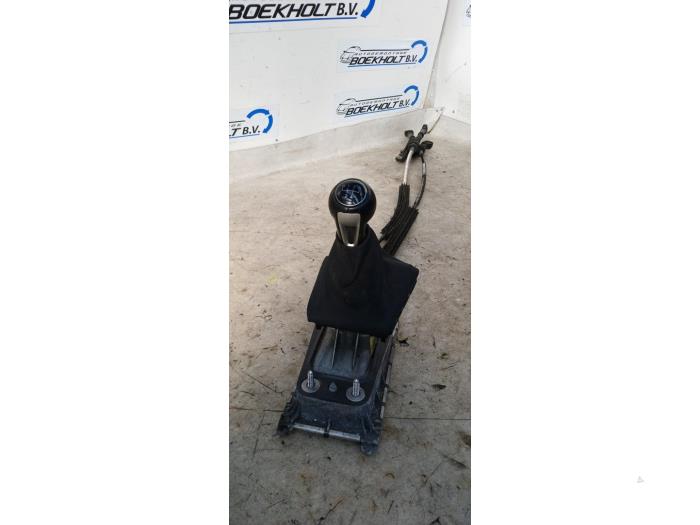 Gebruikte Versnellingspook Seat Ibiza IV SC (6J1) Prijs € 48,00 Margeregeling aangeboden door Boekholt autodemontage B.V