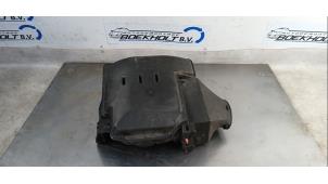 Gebruikte Luchtfilterhuis Renault Kangoo (KC) 1.6 16V Prijs € 25,00 Margeregeling aangeboden door Boekholt autodemontage B.V