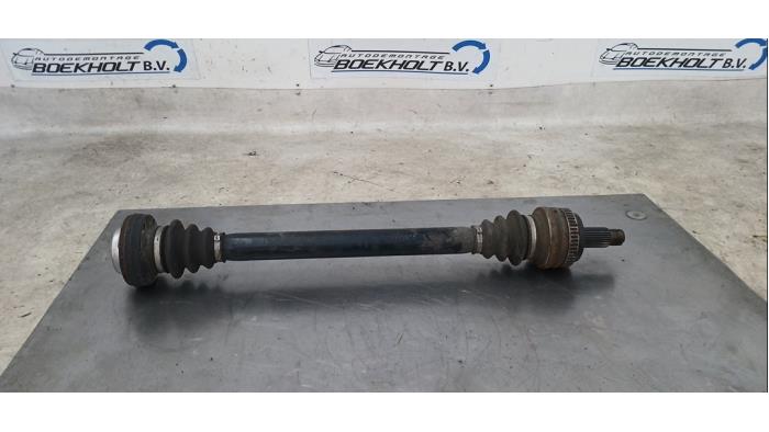 Gebruikte Aandrijfas rechts-achter BMW 1 serie (E87/87N) 116i 1.6 16V Prijs € 75,00 Margeregeling aangeboden door Boekholt autodemontage B.V