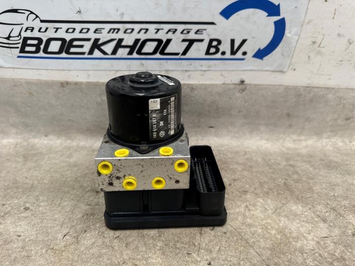 Gebruikte ABS Pomp Volkswagen Touran (1T1/T2) 1.6 Prijs € 49,00 Margeregeling aangeboden door Boekholt autodemontage B.V
