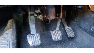 Gebruikte Rempedaal Ford S-Max (GBW) 2.0 16V Prijs € 36,00 Margeregeling aangeboden door Boekholt autodemontage B.V