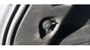 Gebruikte 12 Volt aansluiting Ford S-Max (GBW) 2.0 16V Prijs € 21,00 Margeregeling aangeboden door Boekholt autodemontage B.V