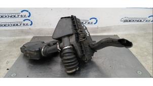 Gebruikte Luchtfilterhuis Ford S-Max (GBW) 2.0 16V Prijs € 45,00 Margeregeling aangeboden door Boekholt autodemontage B.V