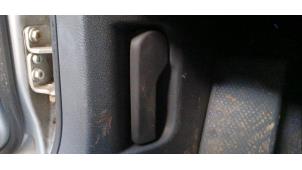 Gebruikte Motorkap hendel Volkswagen Golf V (1K1) 1.6 FSI 16V Prijs € 15,00 Margeregeling aangeboden door Boekholt autodemontage B.V