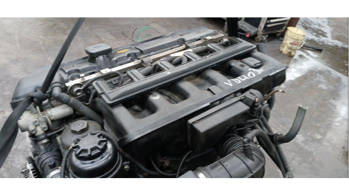 Gebruikte Spruitstuk Inlaat BMW 5 serie Touring (E39) 520i 24V Prijs € 55,00 Margeregeling aangeboden door Boekholt autodemontage B.V