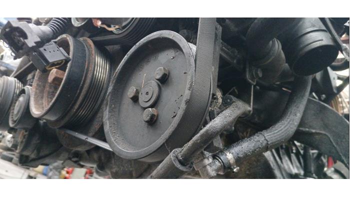 Gebruikte Servopomp BMW 5 serie Touring (E39) 520i 24V Prijs € 55,00 Margeregeling aangeboden door Boekholt autodemontage B.V