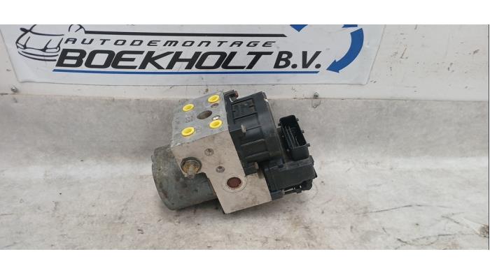 Gebruikte ABS Pomp Opel Astra G (F08/48) 1.6 Prijs € 49,00 Margeregeling aangeboden door Boekholt autodemontage B.V