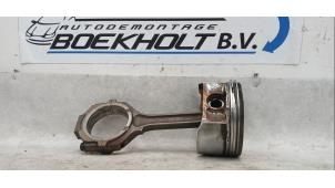 Gebruikte Zuiger Nissan Murano (Z50) 3.5 V6 24V 4x4 Prijs € 49,00 Margeregeling aangeboden door Boekholt autodemontage B.V