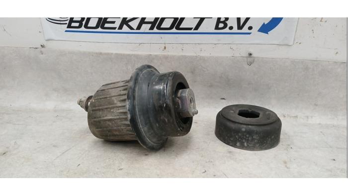 Gebruikte Motorsteun Lexus IS (E2) 250 2.5 V6 24V Prijs € 45,00 Margeregeling aangeboden door Boekholt autodemontage B.V