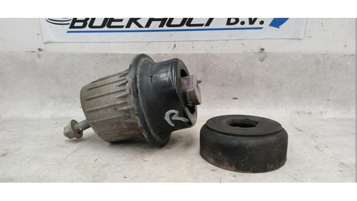 Gebruikte Motorsteun Lexus IS (E2) 250 2.5 V6 24V Prijs € 45,00 Margeregeling aangeboden door Boekholt autodemontage B.V