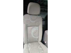 Gebruikte Hoofdsteun Renault Kangoo Express (FW) 1.5 dCi 90 FAP Prijs € 25,00 Margeregeling aangeboden door Boekholt autodemontage B.V