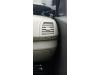 Luchtrooster Dashboard van een Nissan Micra (K12), 2003 / 2010 1.2 16V, Hatchback, Benzine, 1.240cc, 59kW (80pk), FWD, CR12DE, 2003-01 / 2010-06, K12BB02; K12FF02; K12FF03 2007
