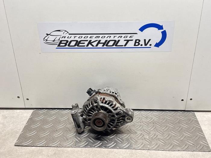 Gebruikte Dynamo Ford Fiesta 5 (JD/JH) 1.6 16V Prijs € 35,00 Margeregeling aangeboden door Boekholt autodemontage B.V