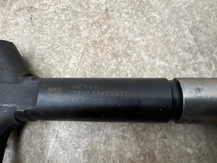 Verstuiver (diesel) van een Mazda 6 SportBreak (GH19/GHA9) 2.0 CiDT 16V 2008