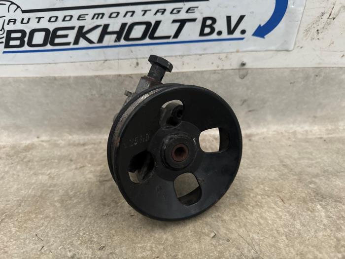 Gebruikte Stuurbekrachtiging Pomp Hyundai H-300 2.5 CRDi Prijs € 54,45 Inclusief btw aangeboden door Boekholt autodemontage B.V