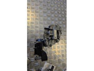 Gebruikte Oliepomp Opel Movano 2.3 CDTi 16V RWD Prijs € 180,29 Inclusief btw aangeboden door Boekholt autodemontage B.V