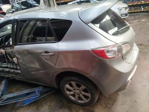 Gebruikte Deurvanger 4Deurs links-achter Mazda 3 Sport (BL14/BLA4/BLB4) 1.6i MZR 16V Prijs € 21,00 Margeregeling aangeboden door Boekholt autodemontage B.V