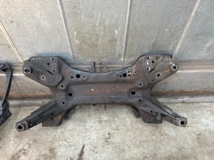 Gebruikte Subframe Opel Movano 2.3 CDTi 16V RWD Prijs € 223,85 Inclusief btw aangeboden door Boekholt autodemontage B.V