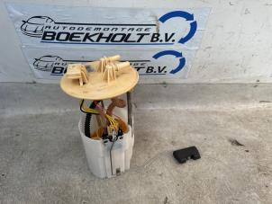 Gebruikte Tank element Pomp Opel Movano 2.3 CDTi 16V RWD Prijs € 95,00 Margeregeling aangeboden door Boekholt autodemontage B.V