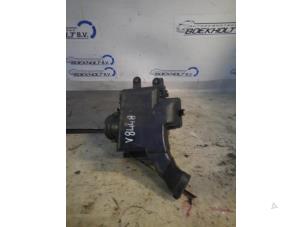 Gebruikte Luchtfilterhuis BMW 3 serie Touring (E46/3) 320i 24V Prijs € 39,00 Margeregeling aangeboden door Boekholt autodemontage B.V