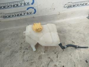Gebruikte Koelvloeistof Reservoir Ford Fusion 1.4 16V Prijs € 27,00 Margeregeling aangeboden door Boekholt autodemontage B.V