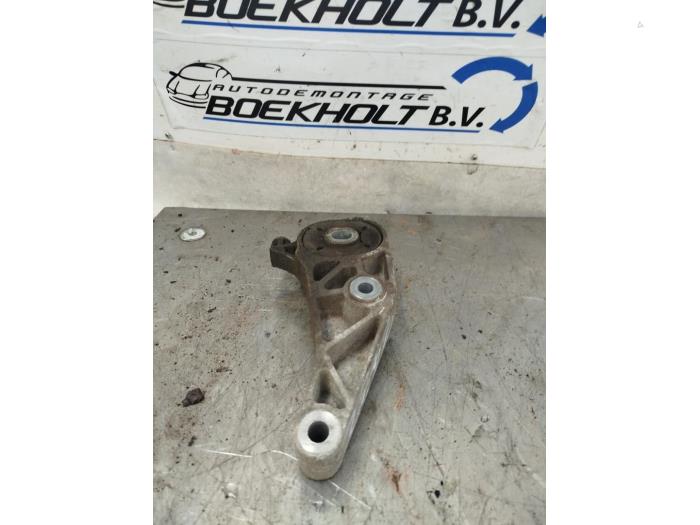 Gebruikte Motorsteun Opel Meriva (A) 1.6 Prijs € 27,00 Margeregeling aangeboden door Boekholt autodemontage B.V