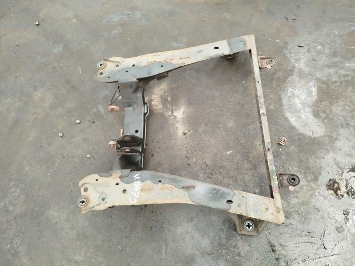 Gebruikte Subframe Ford Mondeo III 2.0 16V Prijs € 120,00 Margeregeling aangeboden door Boekholt autodemontage B.V