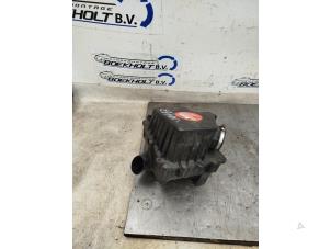 Gebruikte Luchtfilterhuis Opel Corsa D 1.2 ecoFLEX Prijs € 33,00 Margeregeling aangeboden door Boekholt autodemontage B.V