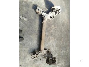 Gebruikte Achteras voorwielaandrijving Fiat Stilo (192A/B) 1.8 16V 5-Drs. Prijs € 100,00 Margeregeling aangeboden door Boekholt autodemontage B.V