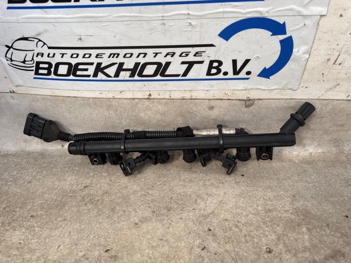 Gebruikte Injector brug Fiat Grande Punto (199) 1.4 Prijs € 32,00 Margeregeling aangeboden door Boekholt autodemontage B.V