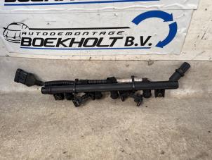 Gebruikte Injector brug Fiat Grande Punto (199) 1.4 Prijs € 32,00 Margeregeling aangeboden door Boekholt autodemontage B.V