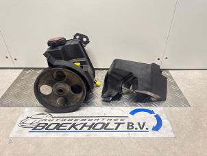 Gebruikte Stuurbekrachtiging Pomp Peugeot 206 SW (2E/K) 1.4 16V Prijs € 49,00 Margeregeling aangeboden door Boekholt autodemontage B.V