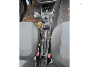 Gebruikte Handrem Mechaniek Fiat Grande Punto (199) 1.3 JTD Multijet 16V 85 Actual Prijs € 25,00 Margeregeling aangeboden door Boekholt autodemontage B.V