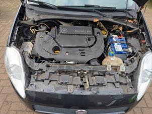 Gebruikte Rembol Fiat Grande Punto (199) 1.3 JTD Multijet 16V 85 Actual Prijs € 39,00 Margeregeling aangeboden door Boekholt autodemontage B.V
