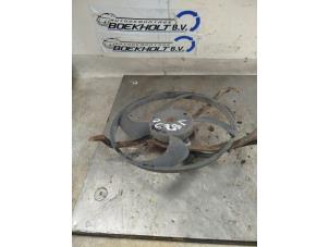 Gebruikte Radiateurfan Citroen C3 (FC/FL/FT) 1.1 Prijs € 30,00 Margeregeling aangeboden door Boekholt autodemontage B.V