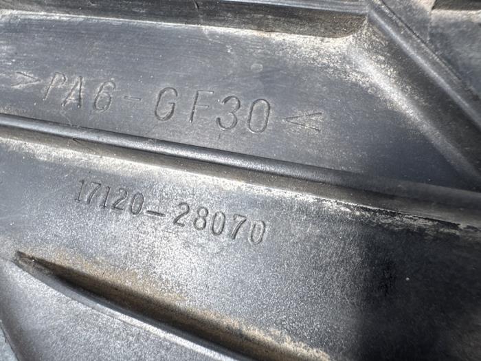 Inlaatspruitstuk van een Toyota Previa (R3) 2.4i 16V VVT-i 2002