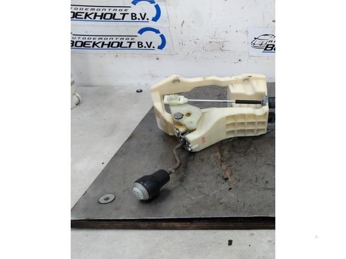 Gebruikte Versnellingspook Hyundai H-300 2.5 CRDi Prijs € 75,00 Margeregeling aangeboden door Boekholt autodemontage B.V