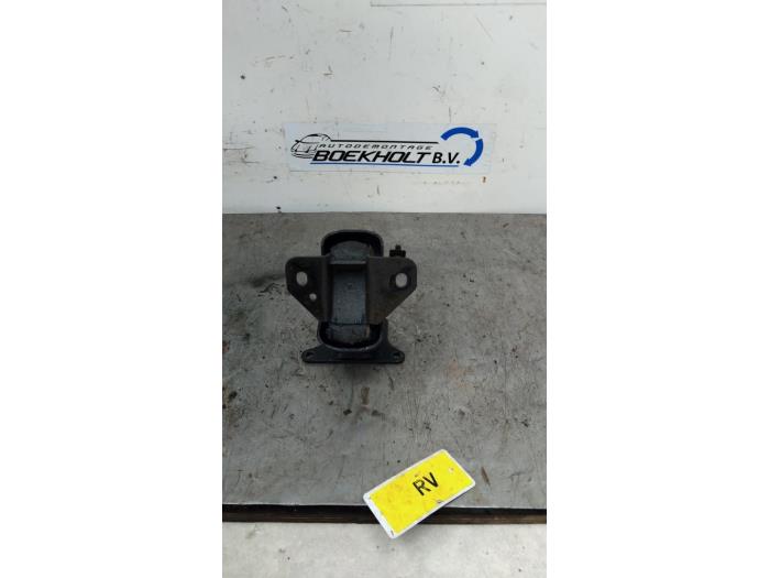 Gebruikte Motorsteun Hyundai H-300 2.5 CRDi Prijs € 30,00 Margeregeling aangeboden door Boekholt autodemontage B.V