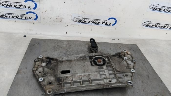 Gebruikte Subframe Skoda Octavia Combi (1Z5) 2.0 Turbo FSI 16V RS Prijs € 75,00 Margeregeling aangeboden door Boekholt autodemontage B.V
