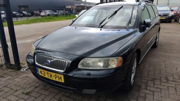 Gebruikte Brandstofpomp Elektrisch Volvo V70 (SW) 2.4 D5 20V Prijs € 75,00 Margeregeling aangeboden door Boekholt autodemontage B.V